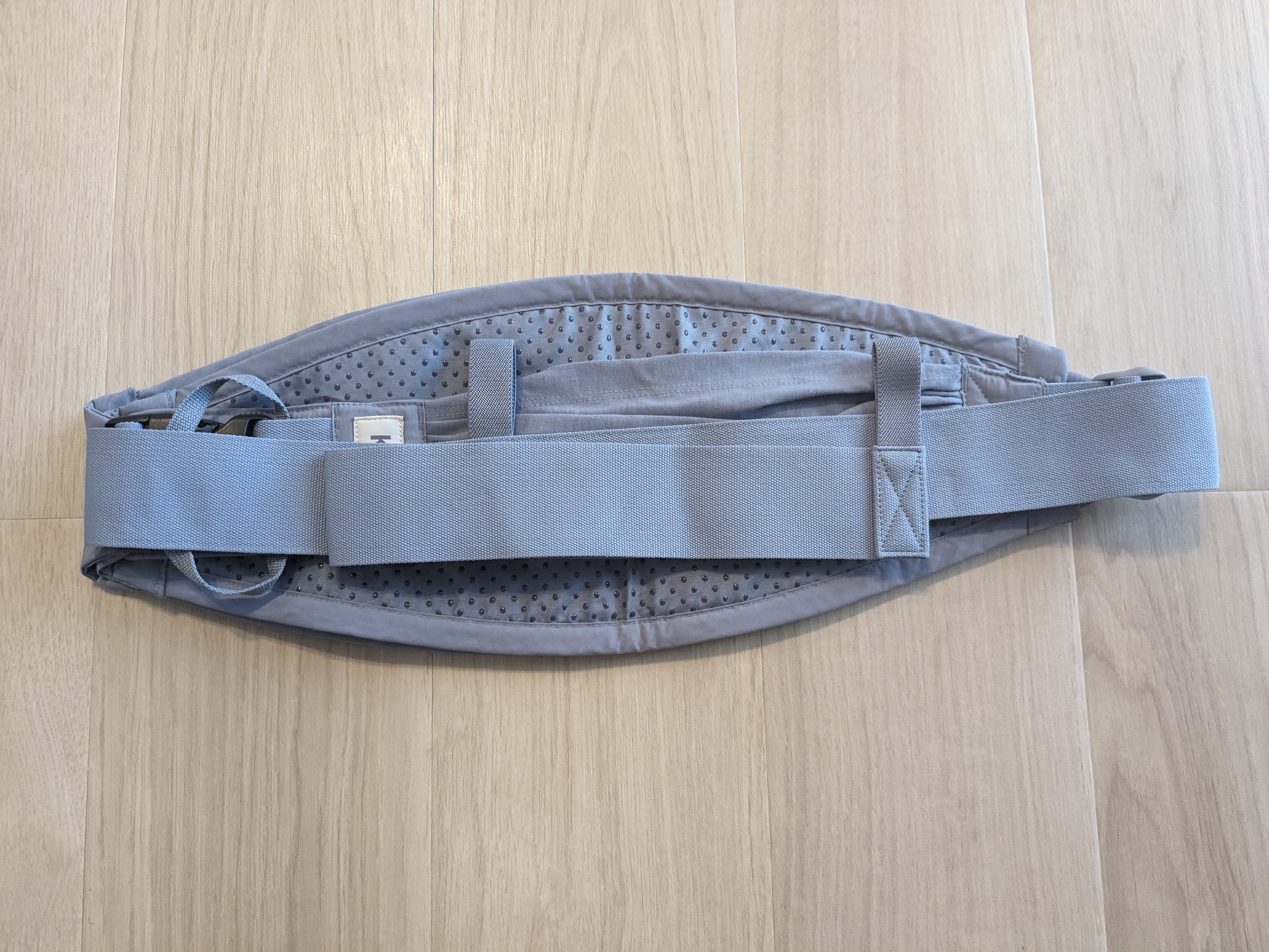 コニー本体の裏面(腰側)