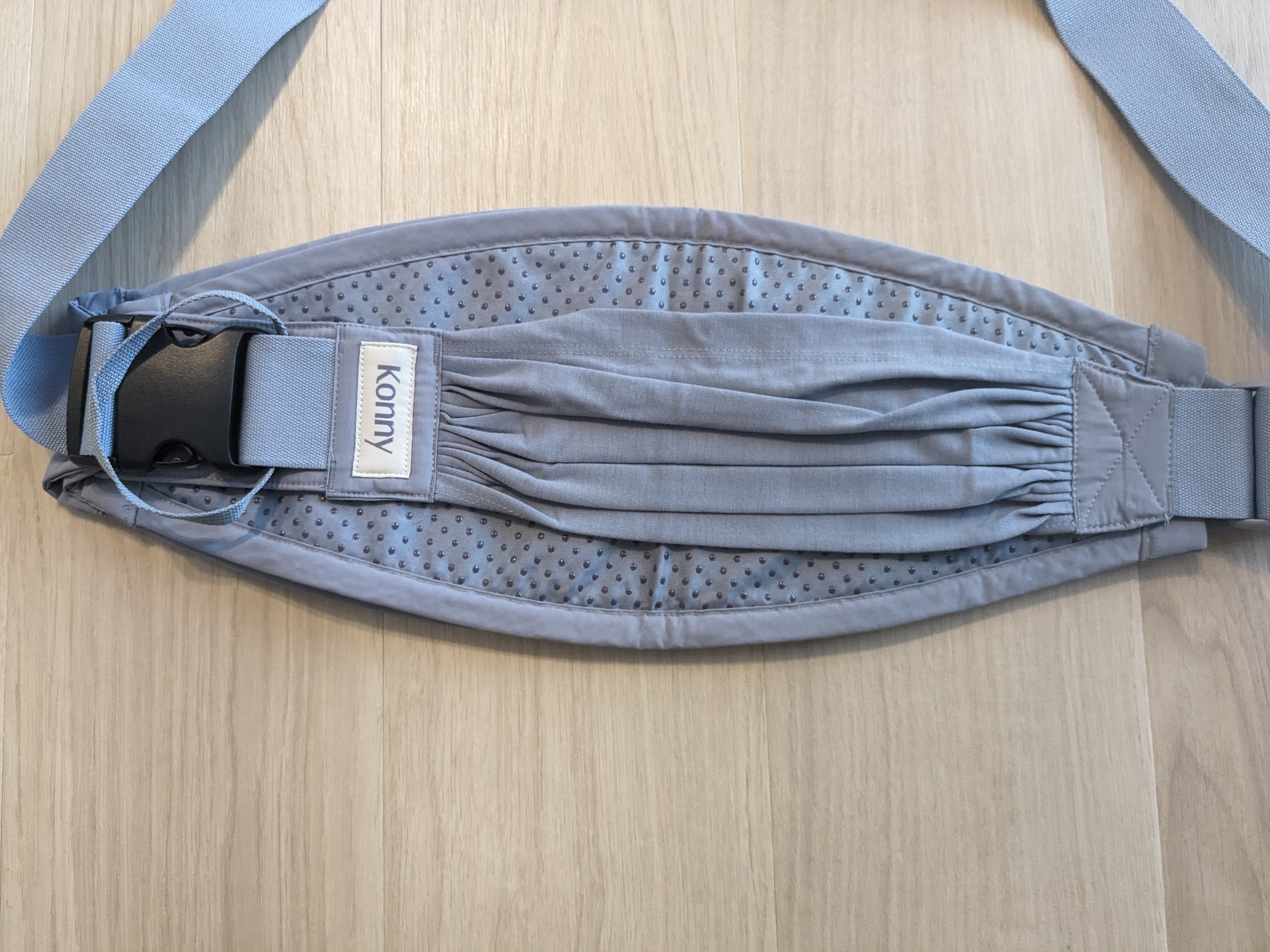 コニーの腰ベルト部分