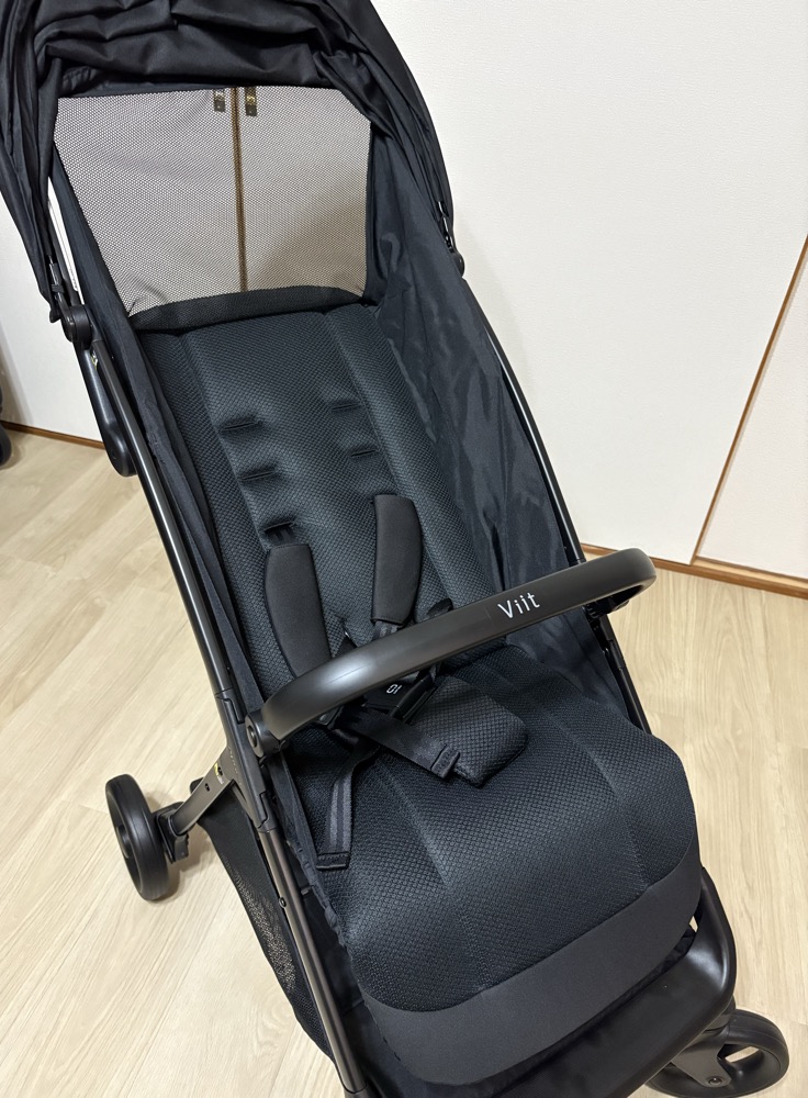 ヴィットの座面・バンパーバー・5点式ハーネス